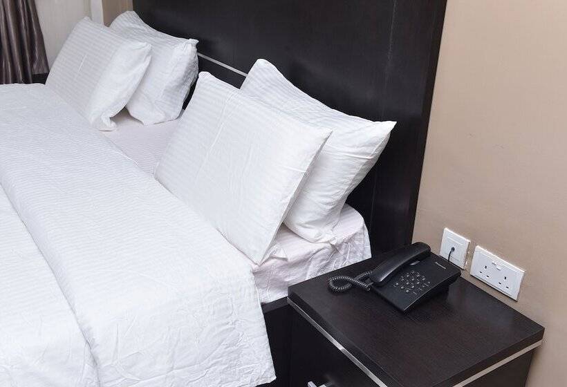 Deluxe Room, Urban Metro Inn