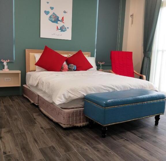 اتاق لوکس با بالکن و چشم‌انداز دریا, Full Moon Resort