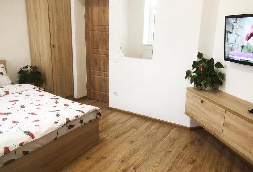 آپارتمان لوکس 1 خوابه, Etno Hostel