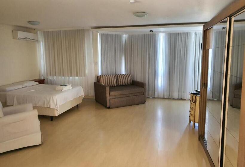 标准工作室, Manhattan Apart