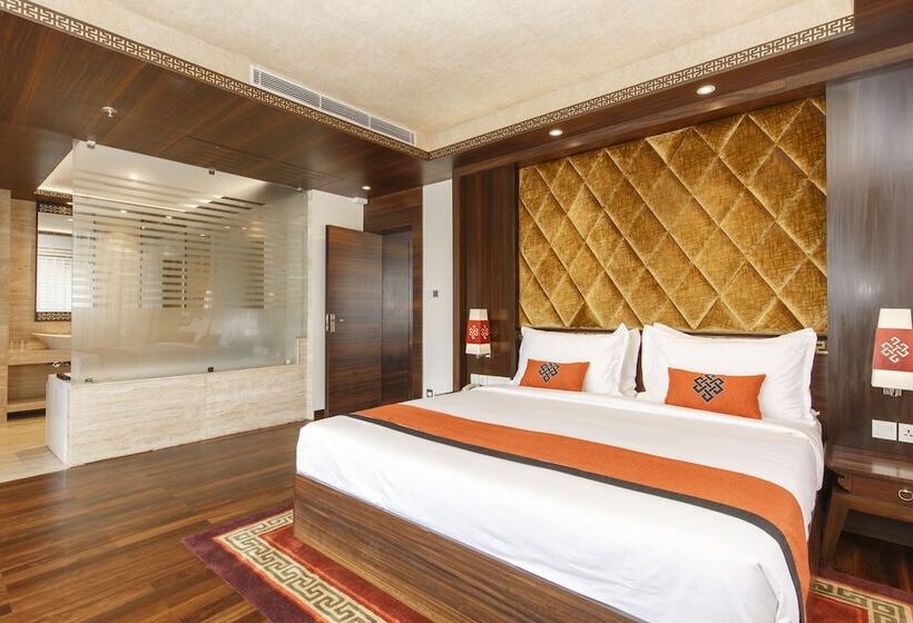 סוויטה נשיאותית, Ramada By Wyndham Kathmandu Dhumbarahi