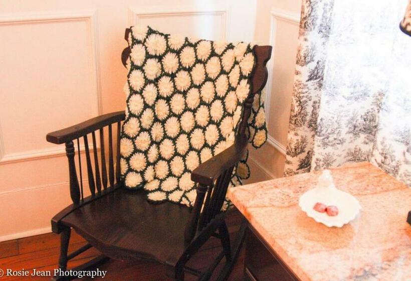 Номер Deluxe, Flowertown Bed And Breakfast