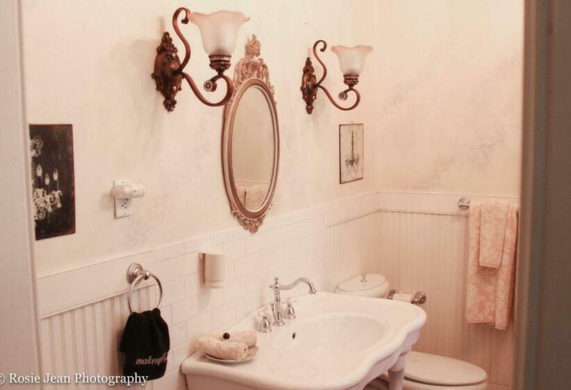 Номер Deluxe, Flowertown Bed And Breakfast