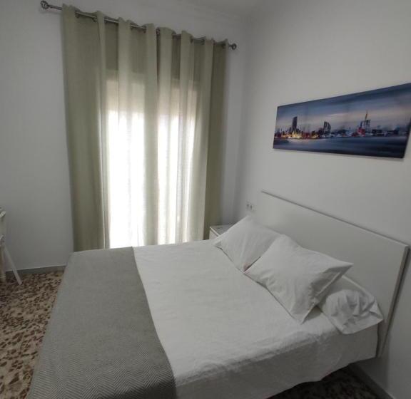 Номер Стандарт с Балконом, Hostal Mellizo