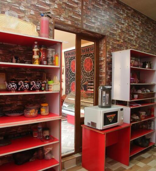 اتاق استاندارد با سرویس بهداشتی مشترک, Hostel Gulsara