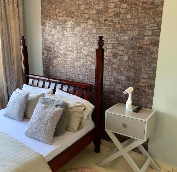 1 Bedroom Apartment Lake View, Trendy Apartments