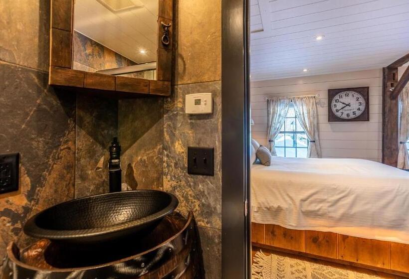 Номер Deluxe, The Barnstead Inn