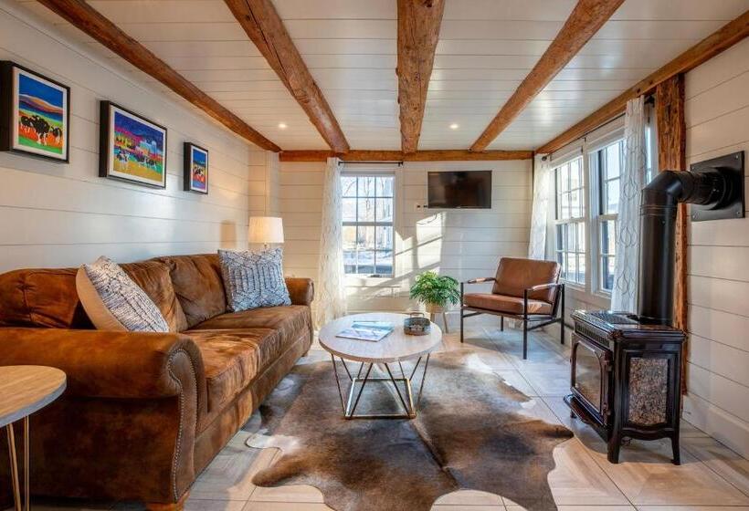 Люкс Deluxe Кровать Кинг, The Barnstead Inn