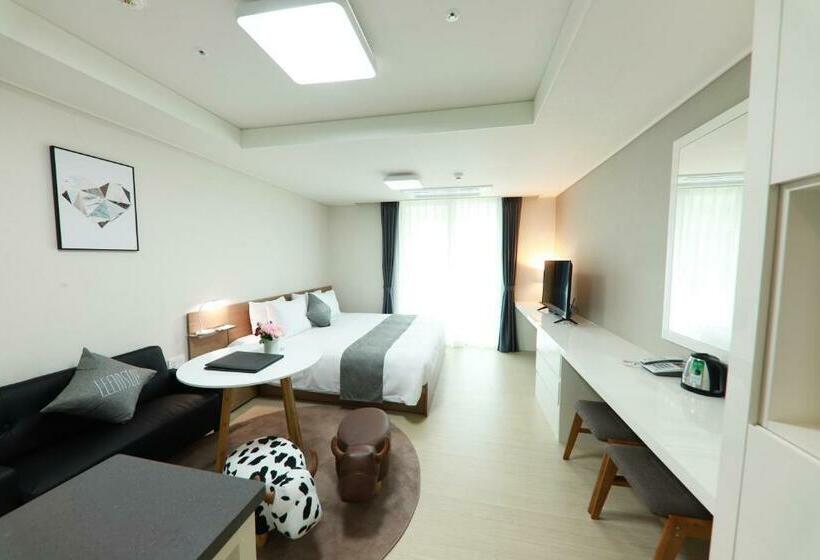اتاق لوکس, Geoje Leein Stay