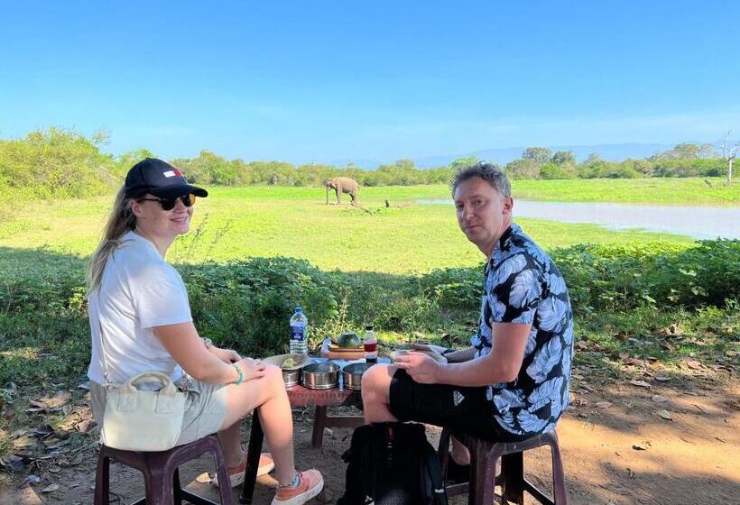 Четырехместный Номер Стандарт Вид на Сад, Hasthi Safari Cottage