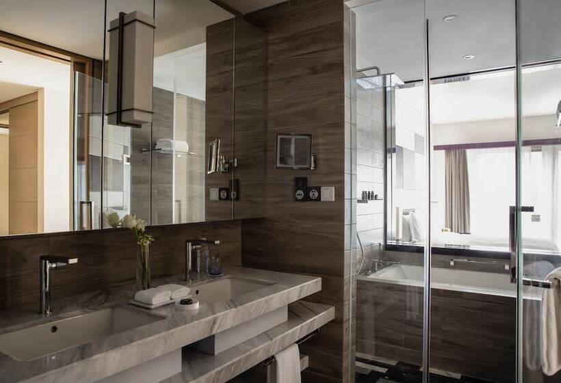 Апартаменты Deluxe 3 Спальни, Jumeirah Living Guangzhou