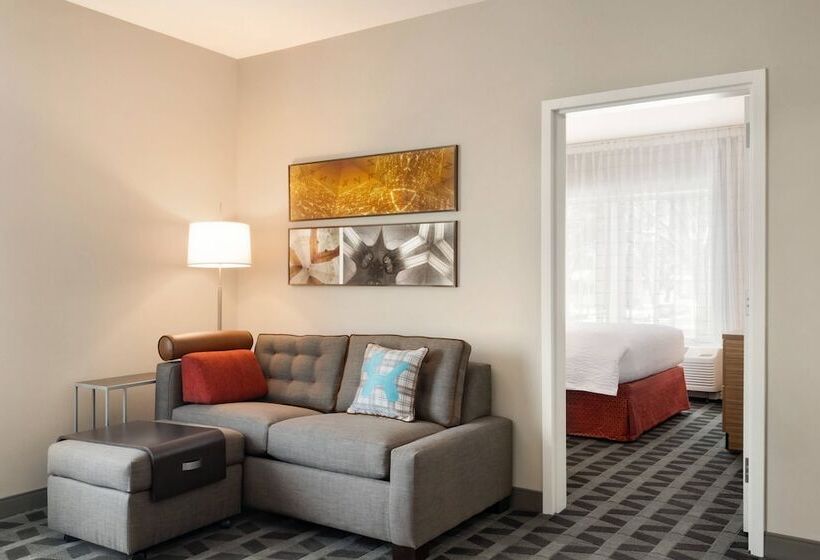 Люкс, Towneplace Suites By Marriott Dubuque Downtown
