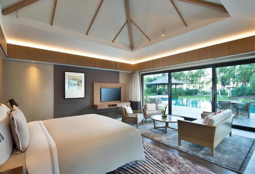 Вилла 3 Спальни, Capella Tufu Bay, Hainan