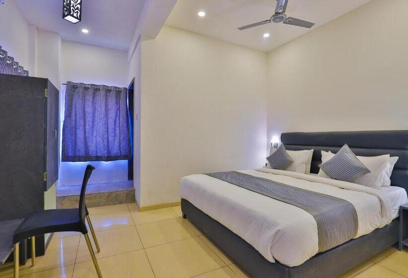 Quarto Deluxe, Nova Hotel New Crossroad