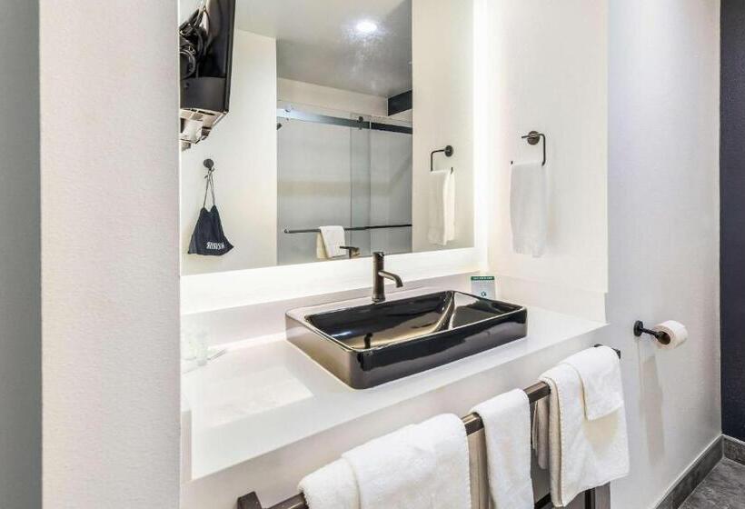 Люкс, Hy Lo Hotel, Ascend Hotel Collection