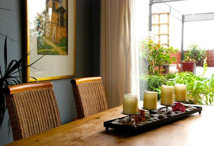 패밀리 룸, Blaine S: A B&b And Private Dining...