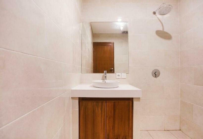 Студио Стандарт Вид на Бассейн, Sahadewa Suites Residence
