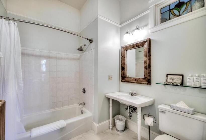 Номер Deluxe Кровать Кинг, The Water Street Inn