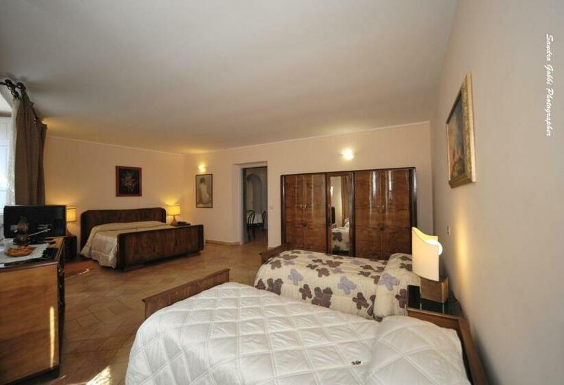 Family Suite, Romantica Pucci