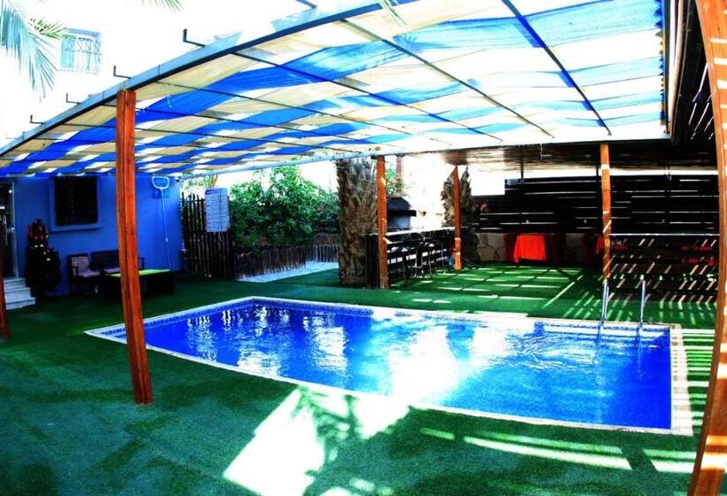 Economy Quadruple Room, Magtas