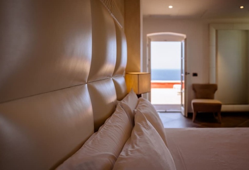 Люкс Deluxe Вид на Море, Resort Faro Di Punta Fenaio