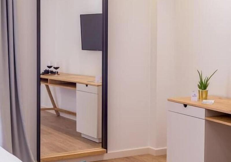 サイドオーシャンビュースタンダードルーム, Glow Boutique Hotel & Suites