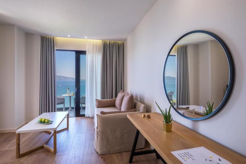 オーシャンビュースーペリアースイート, Glow Boutique Hotel & Suites
