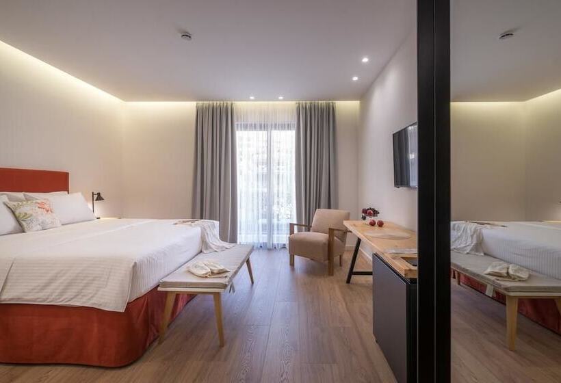 バルコニー付きスタンダードルーム, Glow Boutique Hotel & Suites