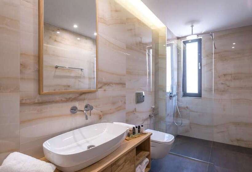 デラックススイート, Glow Boutique Hotel & Suites