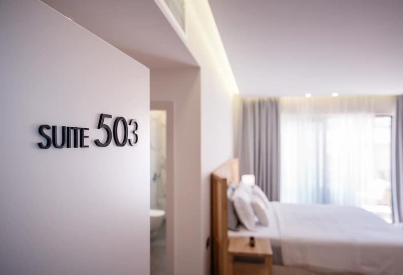 デラックススイート, Glow Boutique Hotel & Suites