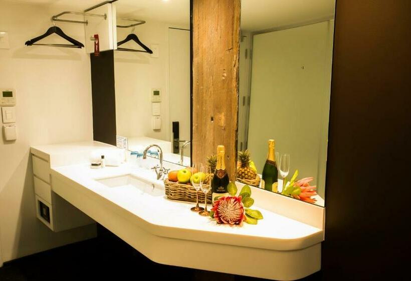 Номер Стандарт, Onomo Hotel Waterfront