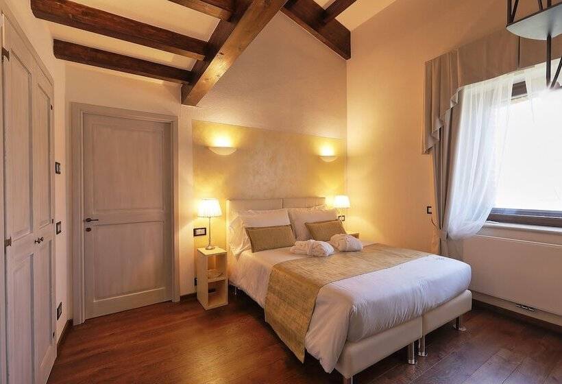 Королевский Люкс, Relais Val D'orcia