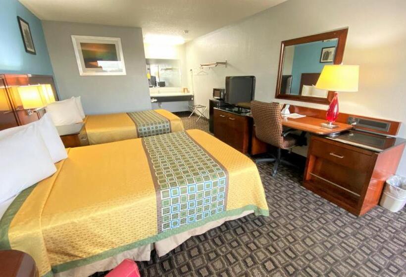Номер Deluxe, Lakes Inn