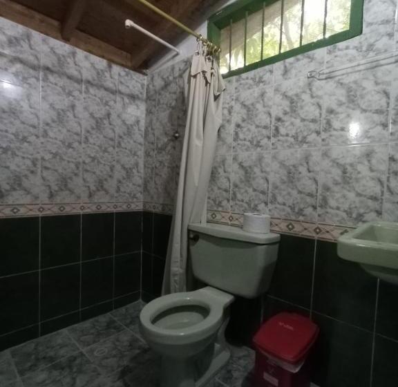 Семейное Бунгало, Las Cabanas De Pino Hostel