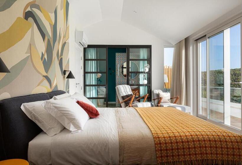 سوییت جونیور با چشم‌انداز دریا, Emcasa Boutique Guesthouse
