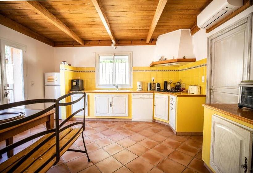 Дом 2 Спальни, Bungalows Filippi