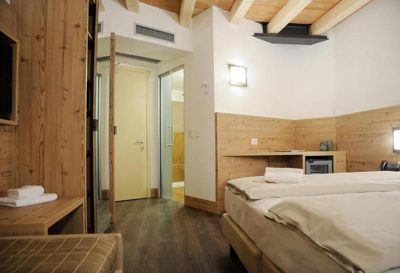 Номер Стандарт, Touring Hotel & Spa