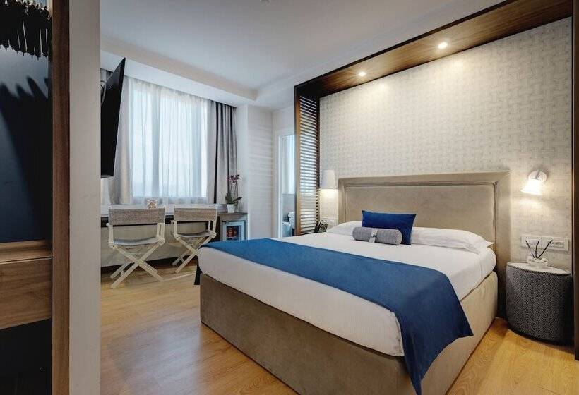 اتاق سوپریور چهار تخته, Fly Deco