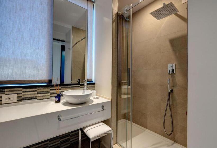 اتاق استاندارد با چشم‌انداز دریا, Fly Deco