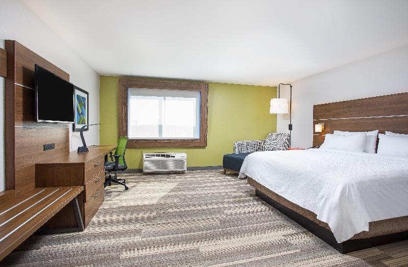 장애인을 위한 킹사이즈 침대 스탠다드 룸, Holiday Inn Express & Suites   Lexington W   Versailles, An Ihg