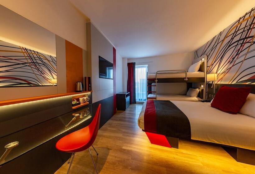 Семейный Номер, Sleeperz Hotel Dundee