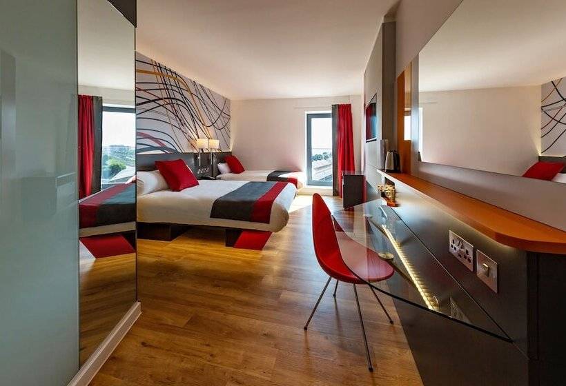 Номер Стандартный Кровать Куин, Sleeperz Hotel Dundee