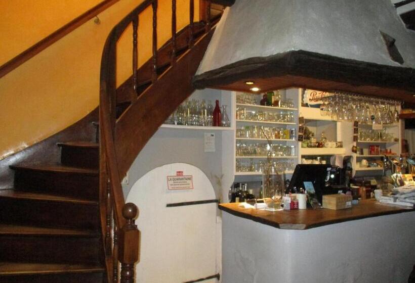 Номер Стандарт Вид на Сад, Auberge Au Bon Accueil