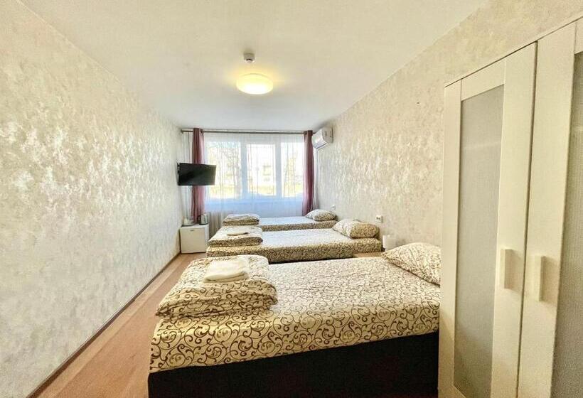 コンフォートトリプルルーム, Savan House Easy Kaunas