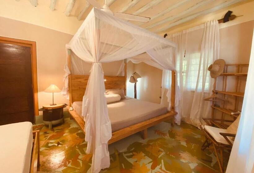 Quarto Estandar Cama King, Mama Root