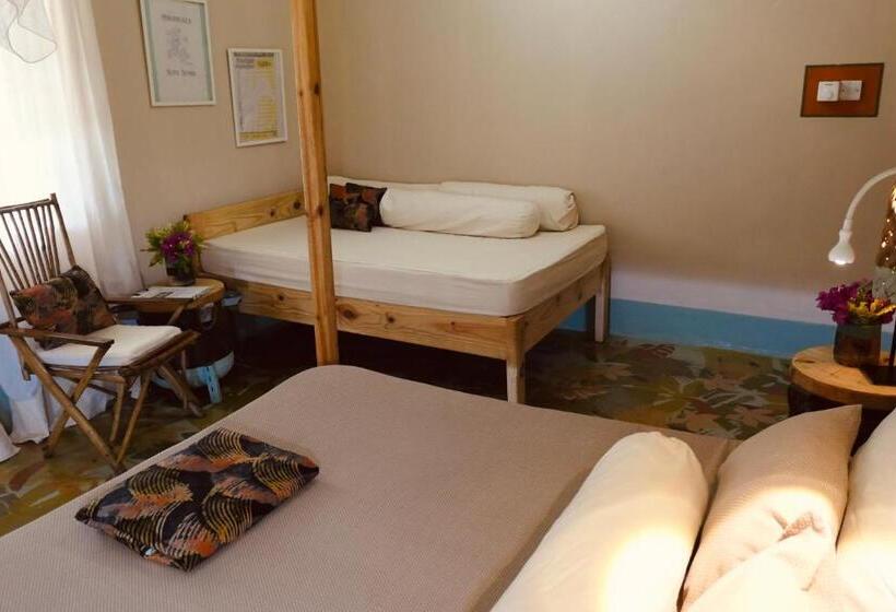 Quarto Estandar Cama King, Mama Root