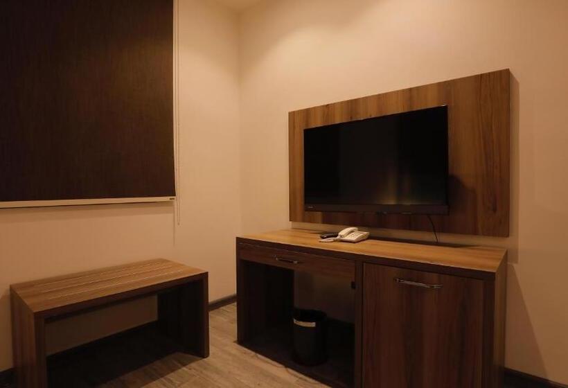 Королевский Люкс, ستاى ان السلامه غرف واجنحه فندقيه Stay Inn Suites