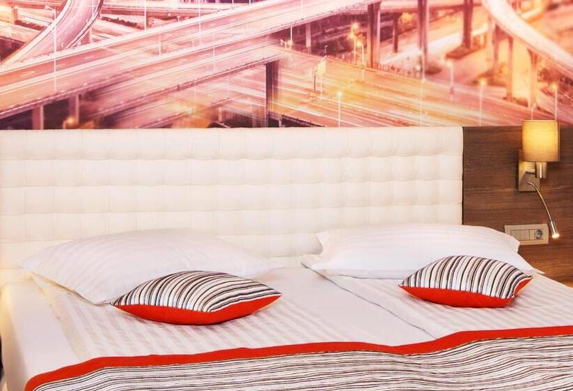1 Bedroom Apartment City View, Plaza35