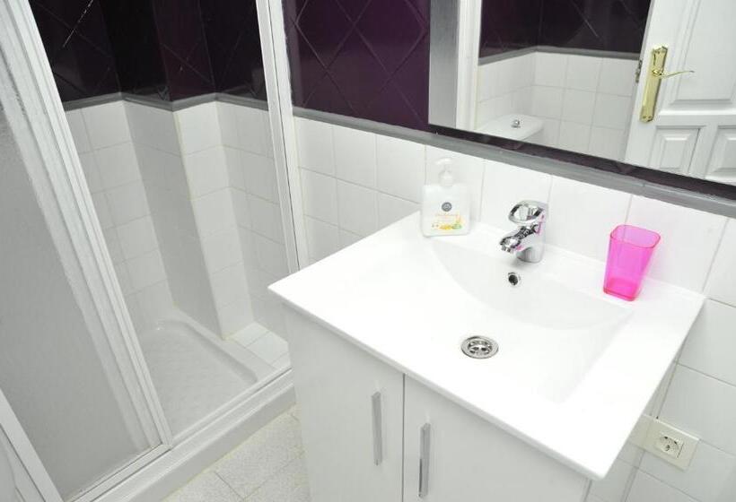 استودیوی استاندارد, Home Granada Trinidad