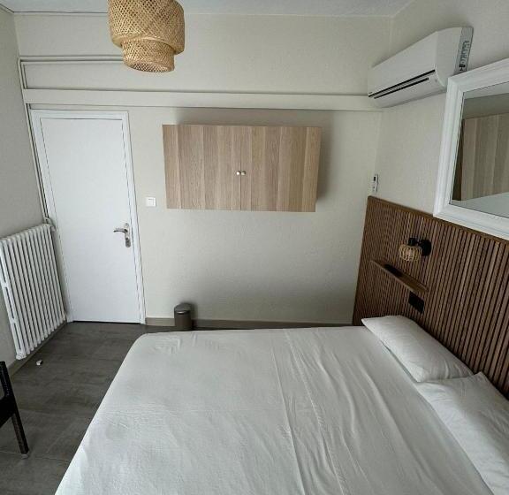 Номер Стандарт, Hostal Restaurant Casa Comaulis
